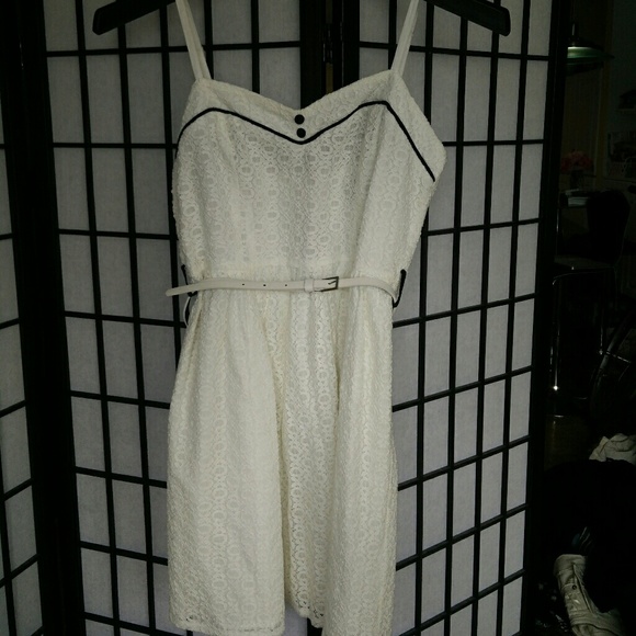 Forever 21 Dresses & Skirts - F21 White Crochet Dress with Skinny Belt